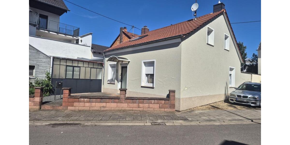 Einfamilienhaus Saarlouis - 5 Zimmer, 80 m&sup2;, 170.000&euro; | Angebot:26982551