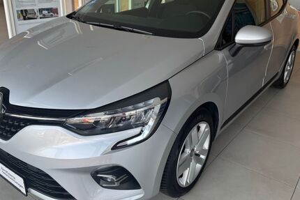 Renault Clio 26.142 km 14.950 € Görlitz 02827