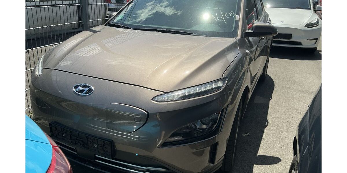 Hyundai KONA 29.190 km 18.340 &euro; Eitorf 53783