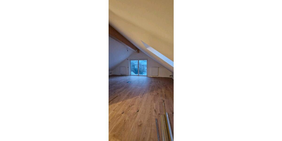 Dachgeschoßwohnung Burgkirchen an der Alz - 2.5 Zimmer, 65 m&sup2;, 1.040&euro; | Angebot:26478532