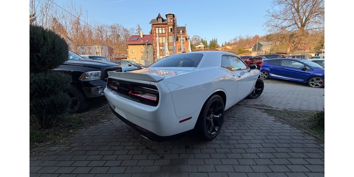 Dodge Challenger 3,6 Leder,Kamera,Sitzheizen 21.000 km 24.990 &euro; Rudolstadt 07407
