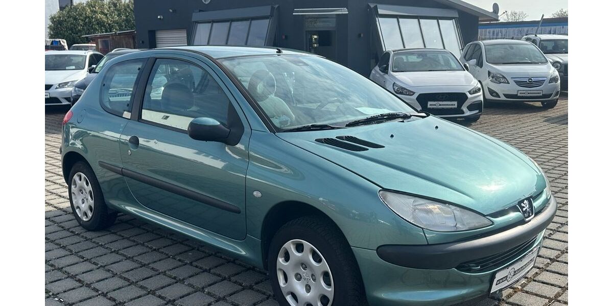 Peugeot 206 104.000 km 2.800 &euro; Butzbach 35510