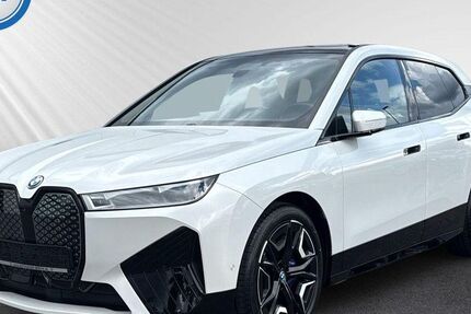 BMW iX 27.000 km 67.900 &euro; Berlin 13581