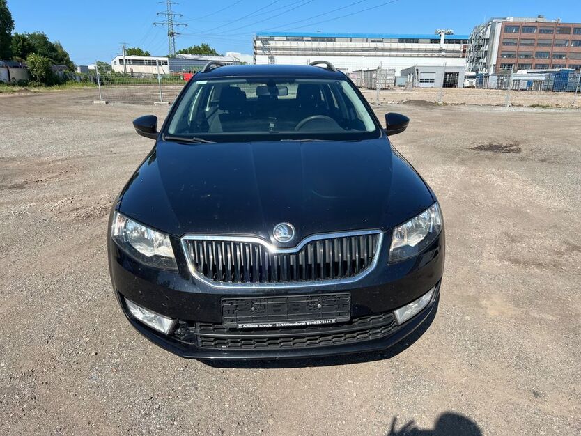 Skoda Octavia 295.343 km 4.490 € Hamburg 22113