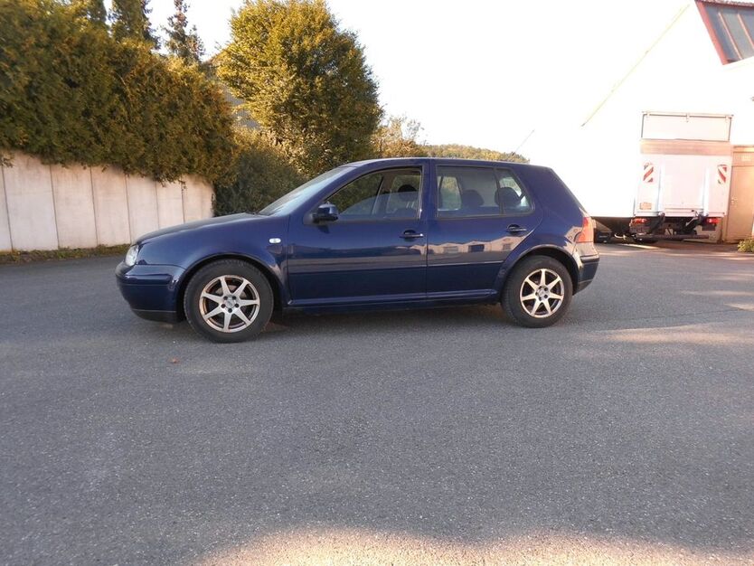 VW Golf 223.490 km 999 € Hechingen 72379
