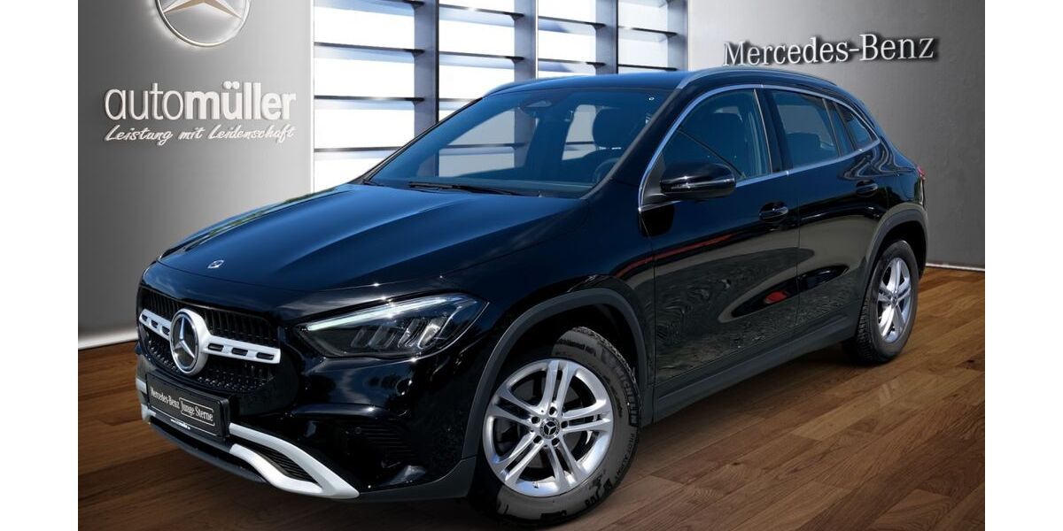 Mercedes-Benz GLA 200 9.861 km 35.880 &euro; Dörfles-Esbach 96487