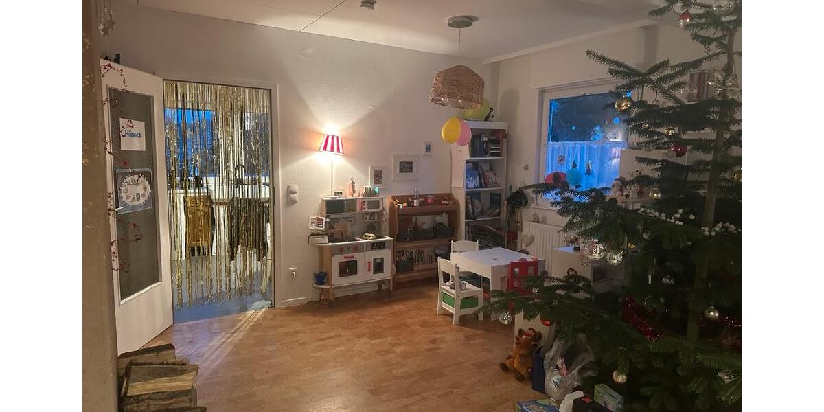 Etagenwohnung Wachtberg - 4 Zimmer, 100 m&sup2;, 1.150&euro; | Angebot:25405147