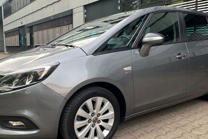 Opel Zafira 141.884 km 9.980 &euro; Berlin 13353