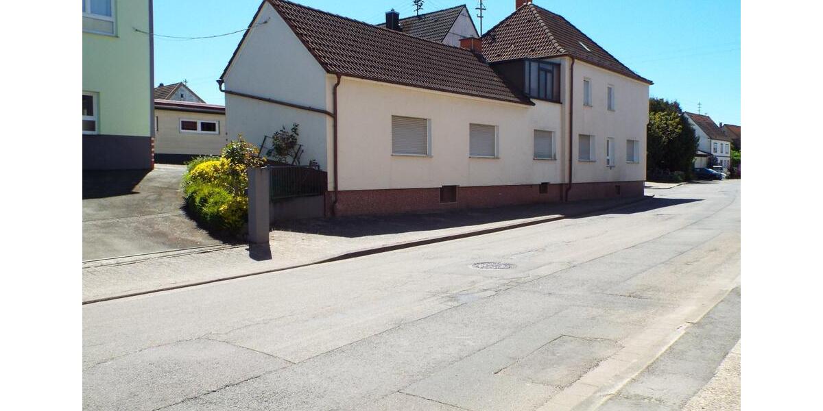 Einfamilienhaus Hermersberg - 7 Zimmer, 174 m&sup2;, 220.000&euro; | Angebot:27209578