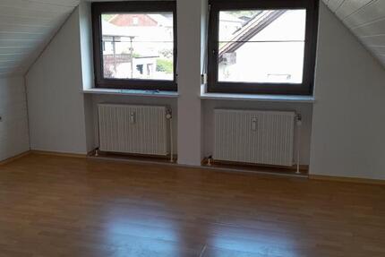 Schöne Dachgeschosswohnung In Furth im Wald 1.5 zimmer