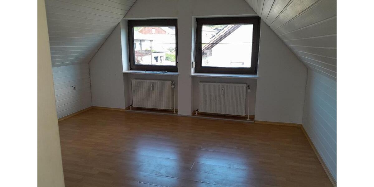 Schöne Dachgeschosswohnung In Furth im Wald 1.5 zimmer