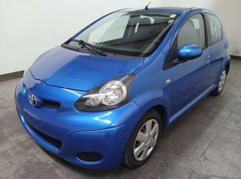 Toyota Aygo 134.085 km 3.950 € Fürth 90763