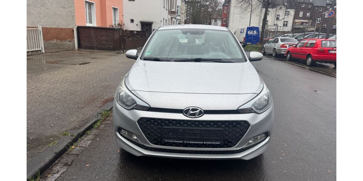 Hyundai i20 126.000 km 6.999 &euro; Gelsenkirchen 45879