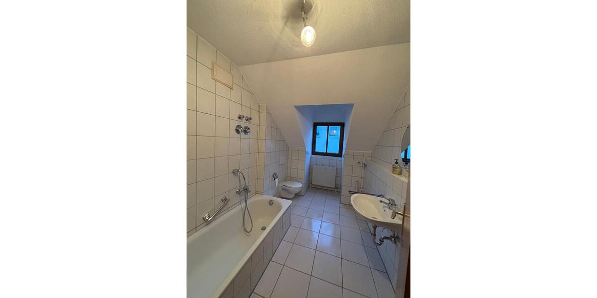 Dachgeschoßwohnung Bernried - 2 Zimmer, 51 m&sup2;, 400&euro; | Angebot:25138048