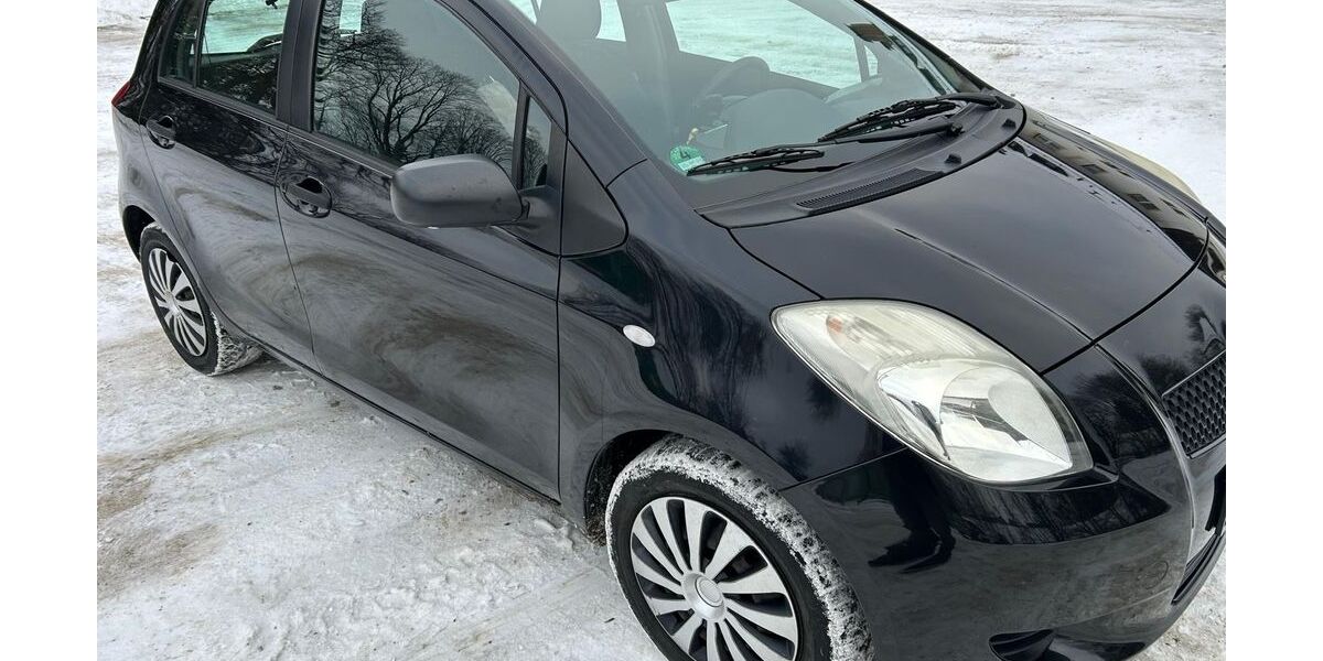Toyota Yaris 198.901 km 3.000 &euro; Obergiesing 81539