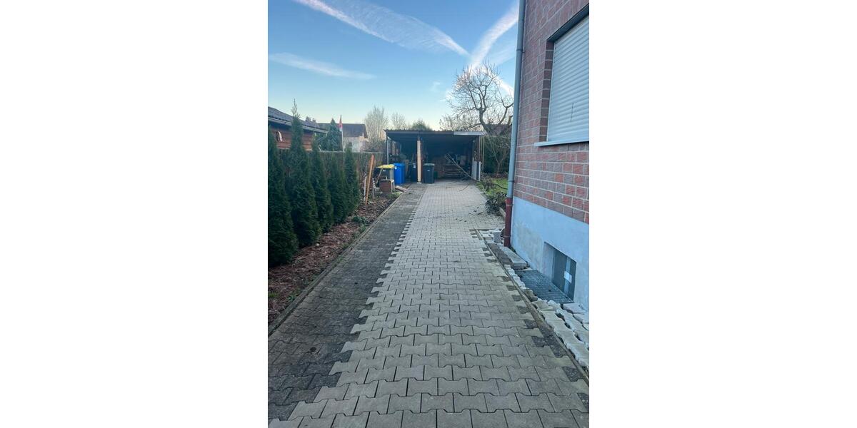 Mehrfamilienhaus mit 5 Wohnungen 2 zimmer