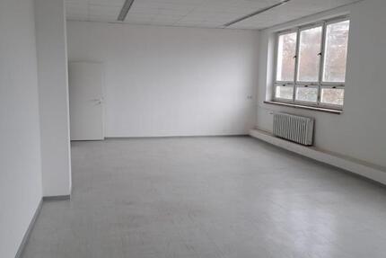 Großzügige helle Bürofläche in einem reinen Gewerbeobjekt zimmer