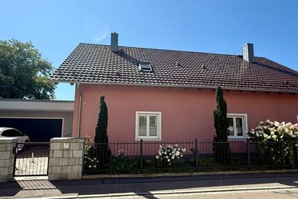 Barrierefreie Erdgeschosswohnung mit Wintergarten, Terrasse & Doppelgarage in Cham-West 3 zimmer