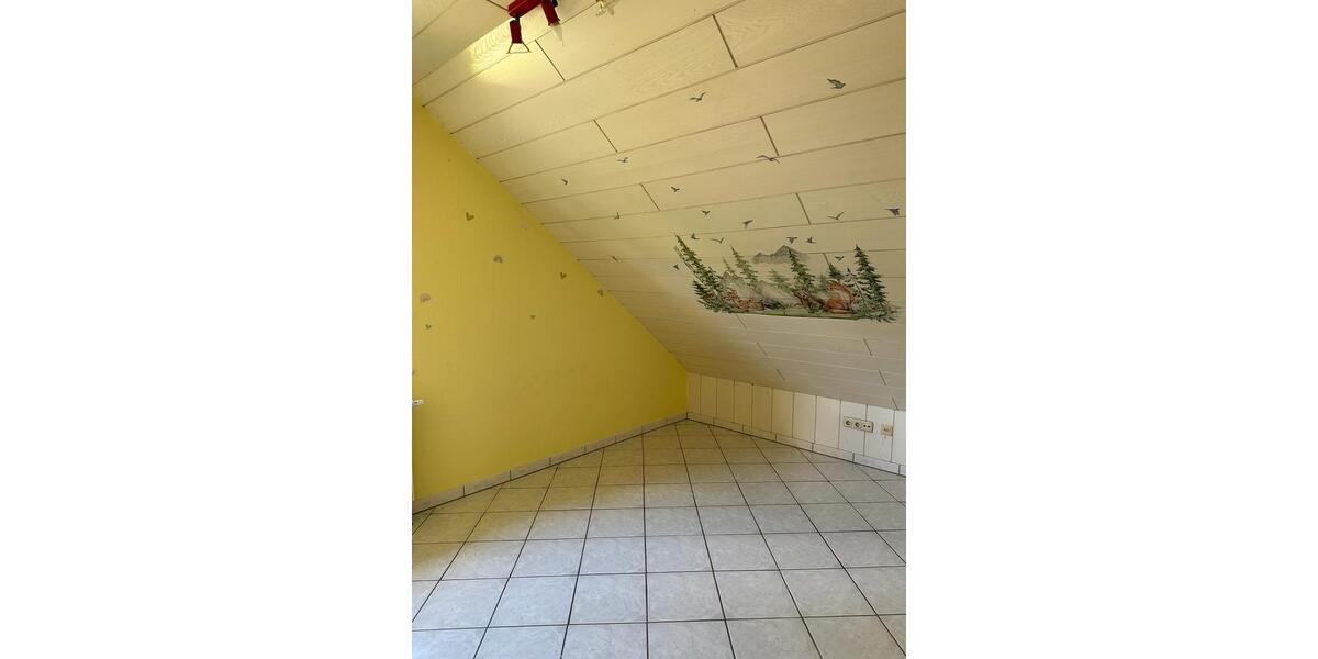 Dachgeschoßwohnung Schotten - 4 Zimmer, 83 m&sup2;, 650&euro; | Angebot:26335134