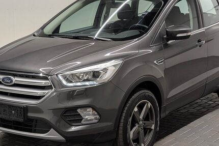 Ford Kuga 76.050 km 16.480 &euro; Langenweddingen 39171