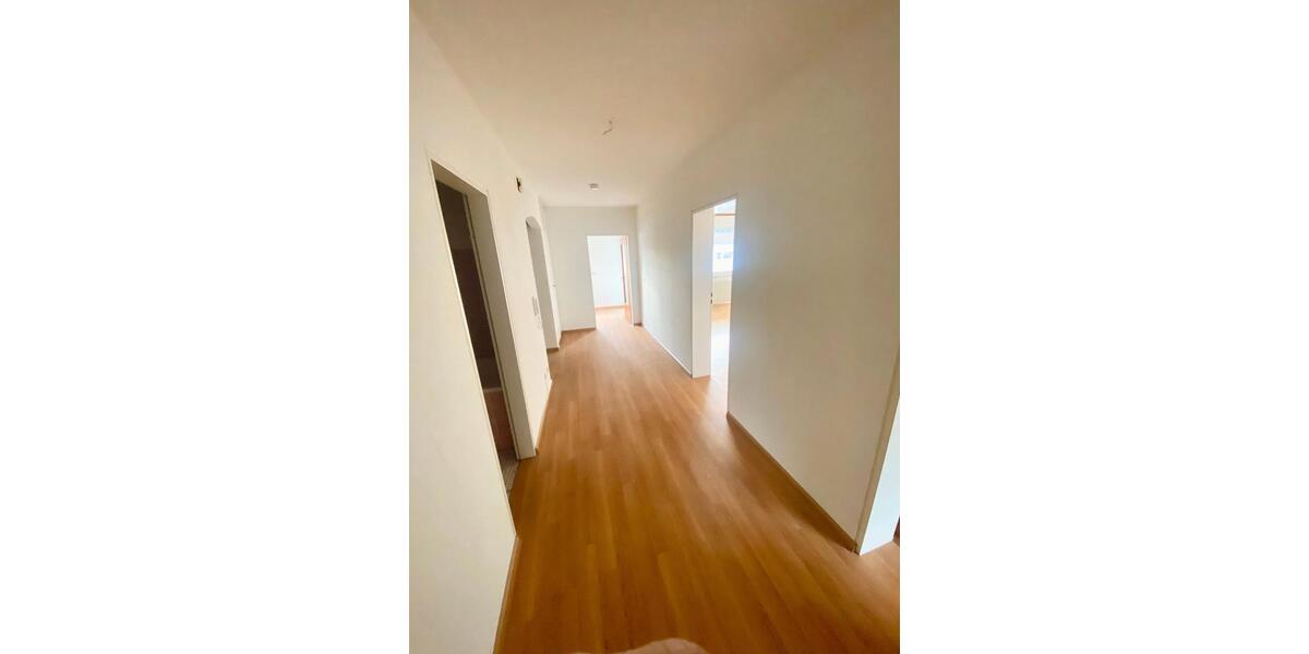 Etagenwohnung Weil am Rhein - 3 Zimmer, 90 m&sup2;, 1.200&euro; | Angebot:26545772