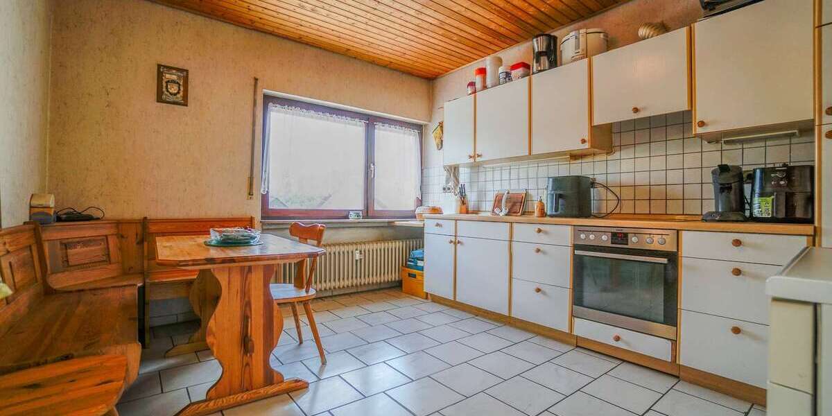 Kapitalanlage: Wohn - und Gewerbeobjekt mit 5 Einheiten in Herborn OT - Mehrfamilienhaus, Wohnhaus Herborn | Angebot:27191513
