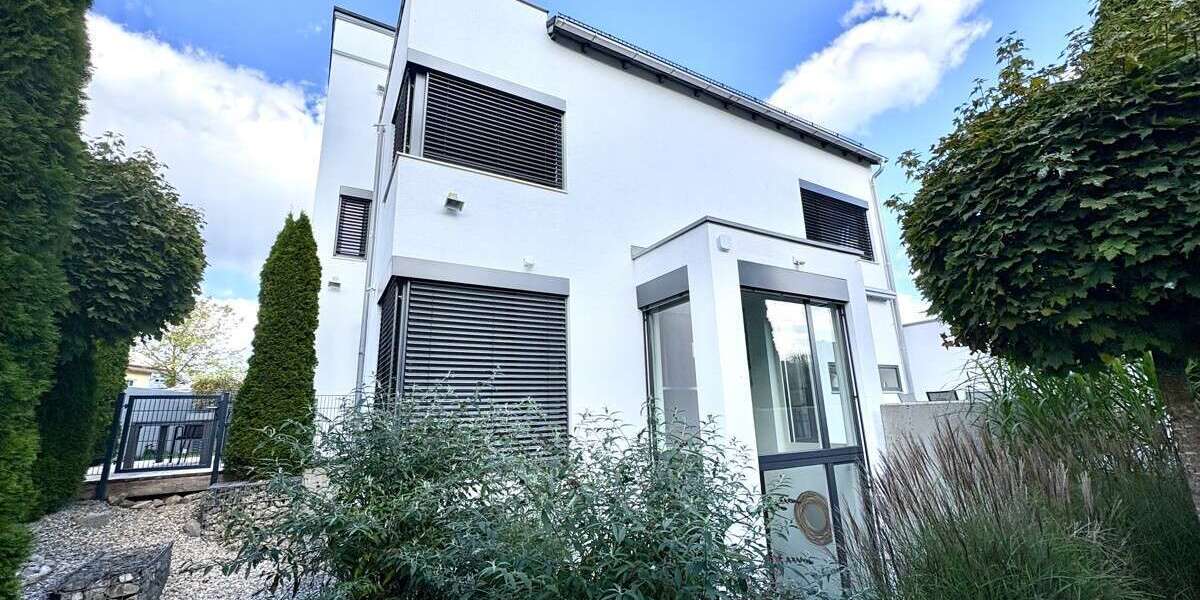 Haus zum Kaufen in Ebersberg 1.395.000 € 220 m² 7 zimmer