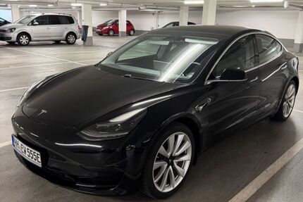 Tesla Model 3 107.000 km 21.900 &euro; Hamburg 21075