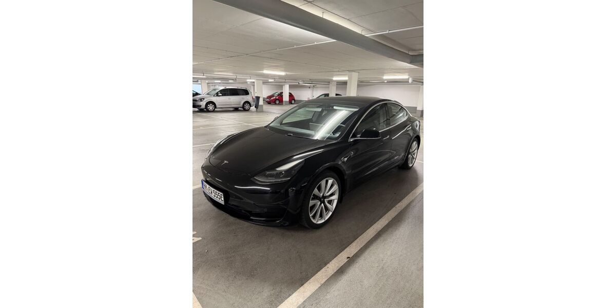 Tesla Model 3 107.000 km 21.900 &euro; Hamburg 21075