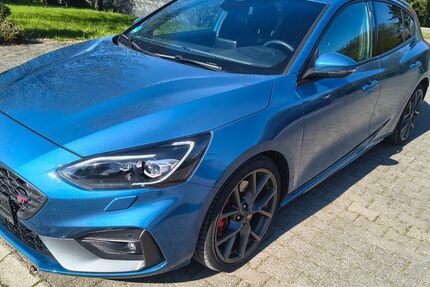 Ford Focus 74.100 km 21.890 &euro; Lötzbeuren 56843