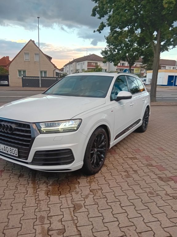 Q7