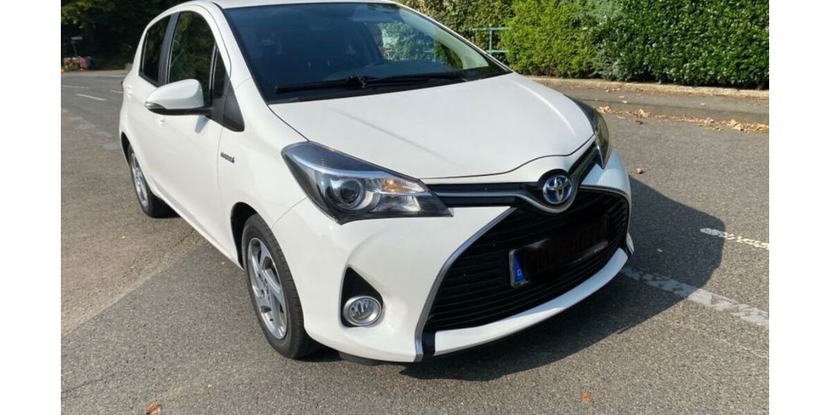 Toyota Yaris 52.000 km 12.999 &euro; Bonn 53125