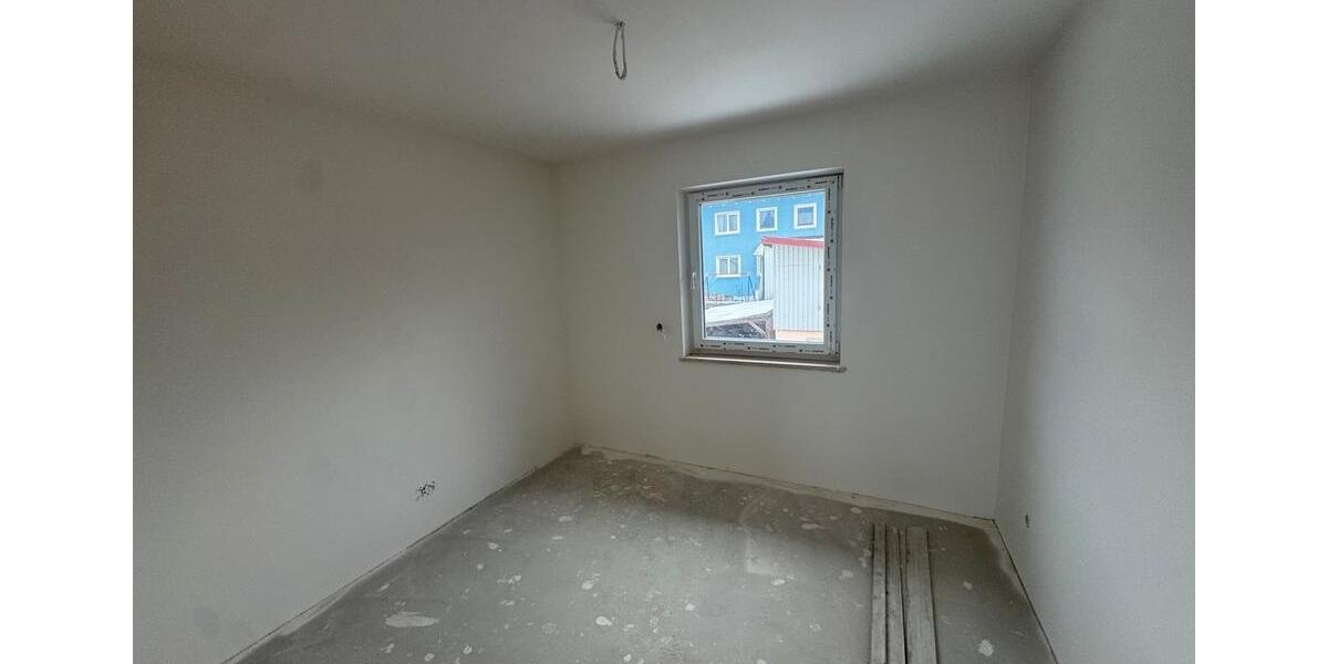 Erstbezug nach Kernsanierung - Helle 4-Zimme-Wohnung mit Balkon 4 zimmer