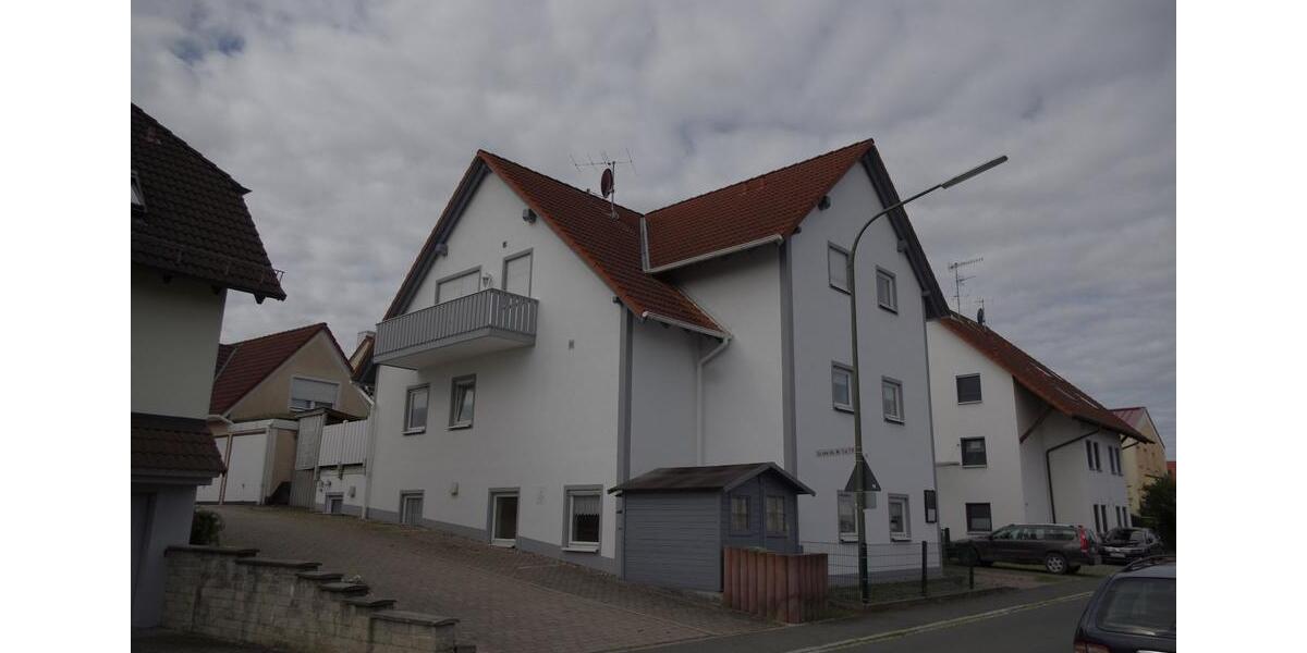 Dachgeschoßwohnung Weisendorf - 3 Zimmer, 95 m&sup2;, 900&euro; | Angebot:25268765