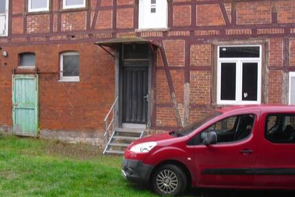 Haus Einbeck - 9 Zimmer, 230 m&sup2;, 175.000&euro; | Angebot:25403149