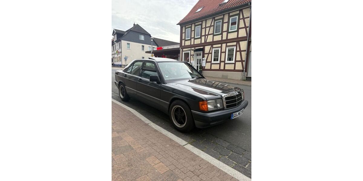 Mercedes-Benz 190 231.258 km 4.999 &euro; Staufenberg 34355