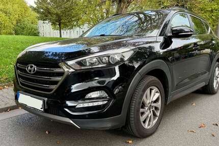 Hyundai TUCSON 166.500 km 12.990 € Frankfurt 60431