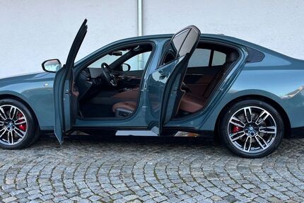 BMW i5 5.182 km 59.490 &euro; München 81245