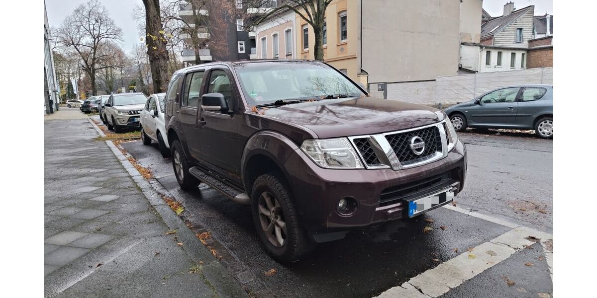 Nissan Pathfinder 155.604 km 14.000 &euro; Hilden 40721