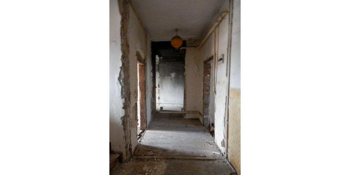 Mehrfamilienhaus, Wohnhaus Doberlug-Kirchhain Kirchhain - 50 Zimmer, 1.900 m&sup2;, 140.000&euro; | Angebot:26941529