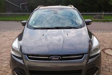Ford Kuga 145.600 km 7.900 &euro; Pfatter 93102