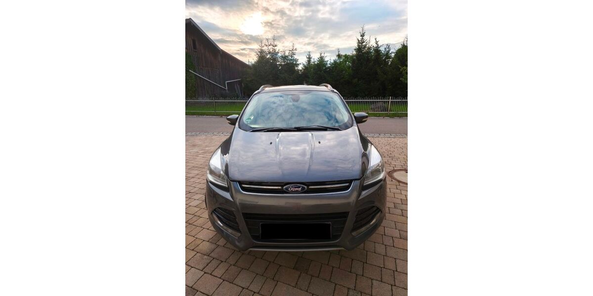 Ford Kuga 145.600 km 8.500 &euro; Pfatter 93102