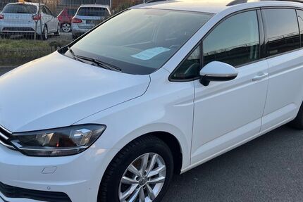 VW Touran 183.000 km 9.500 &euro; Würzburg 97076
