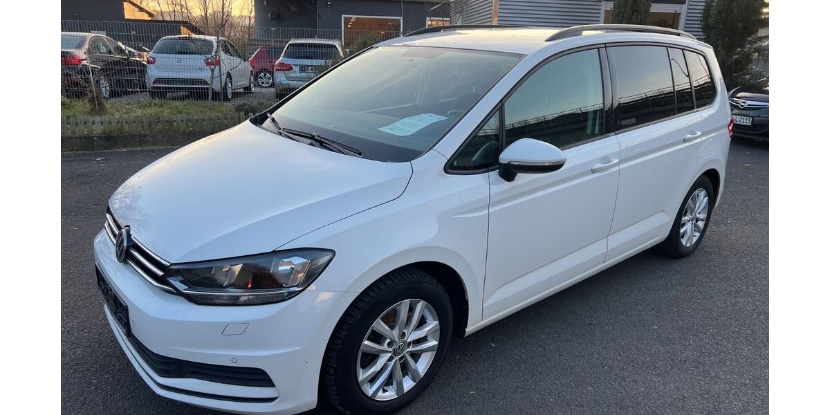 VW Touran 183.000 km 9.500 &euro; Würzburg 97076