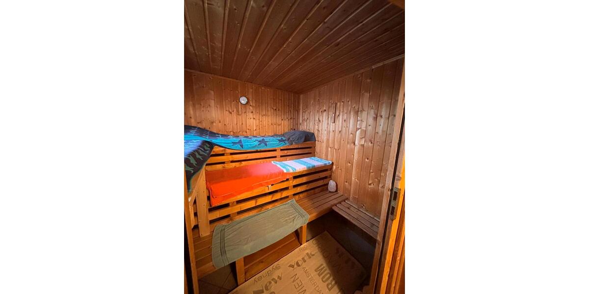 Reihenhaus Neuental - 8 Zimmer, 240 m&sup2;, 340.000&euro; | Angebot:26963651