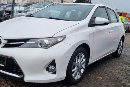 Toyota Auris 135.000 km 7.990 &euro; Saarlouis 66740