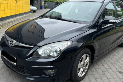 Hyundai i30 220.000 km 2.499 &euro; Berlin 13055