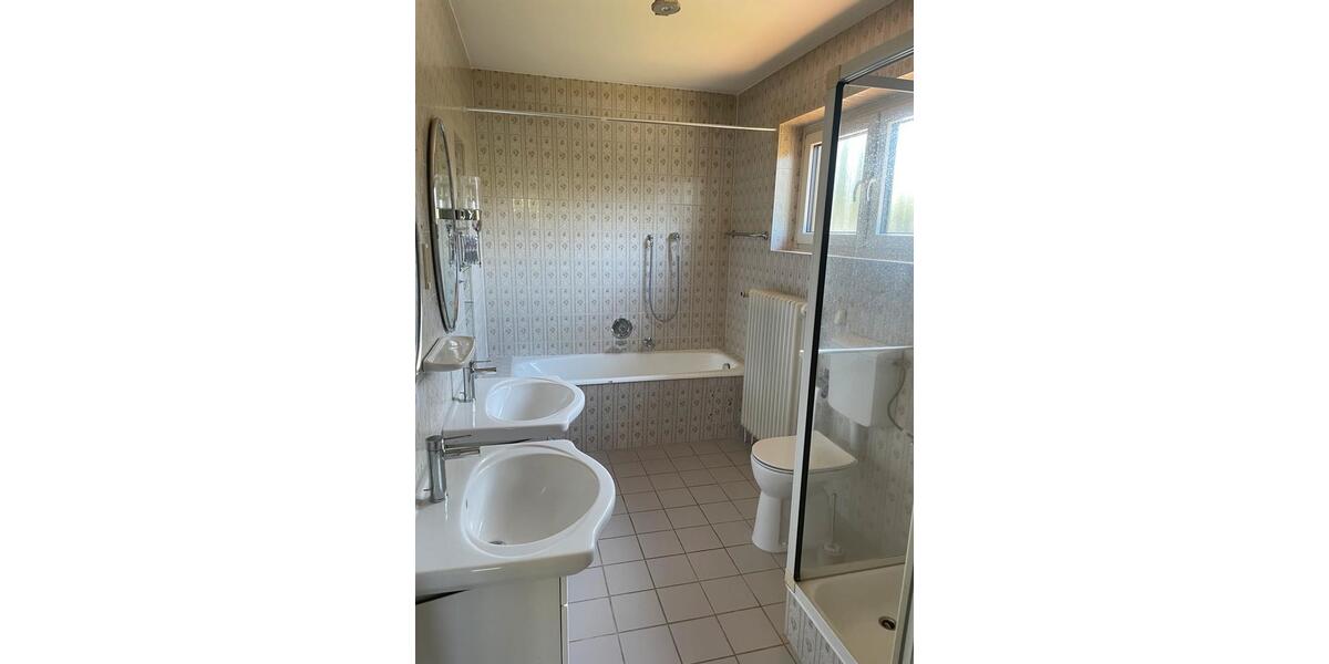 Bungalow Schortens - 4 Zimmer, 130 m&sup2;, 320.000&euro; | Angebot:27097770