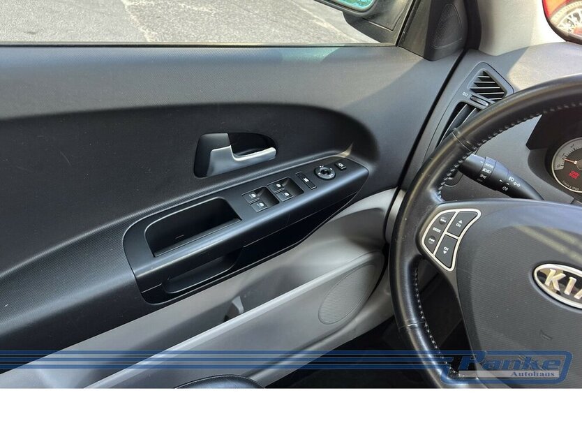 Kia Ceed 1.6 EX*SchiebeD*SHZ*Klima*Teilleder*PDC* 123.801 km 3.990 € Berlin 13187