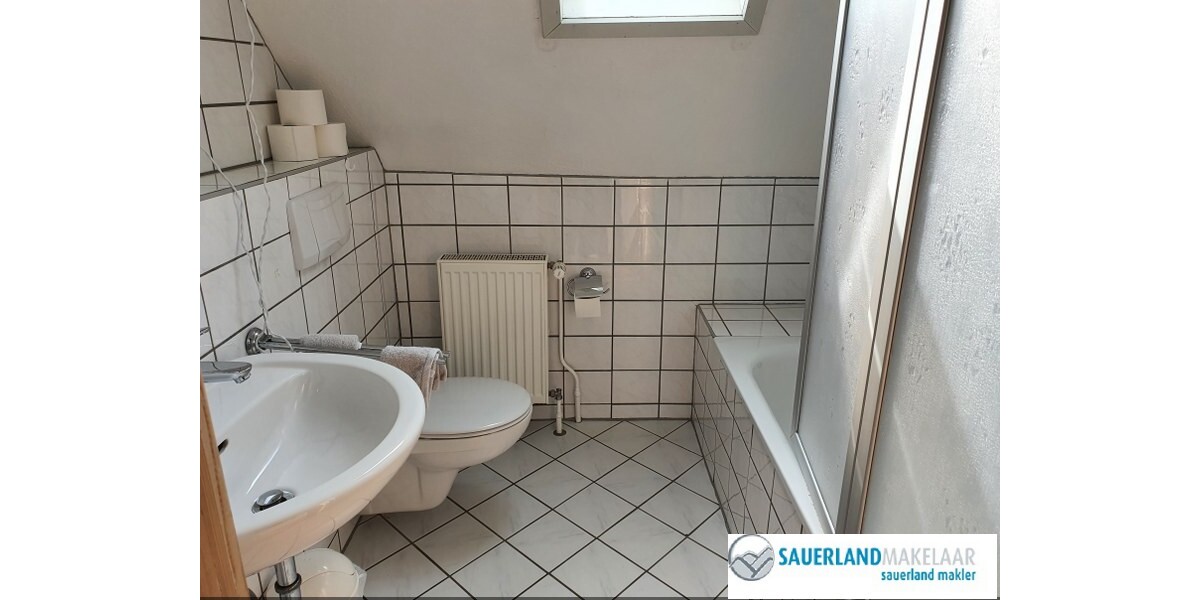 Mehrfamilienhaus aufgeteilt in 3 Wohnungen in Schwalefeld - Mehrfamilienhaus, Wohnhaus Willingen-Schwalefeld Schwalefeld | Angebot:7587765